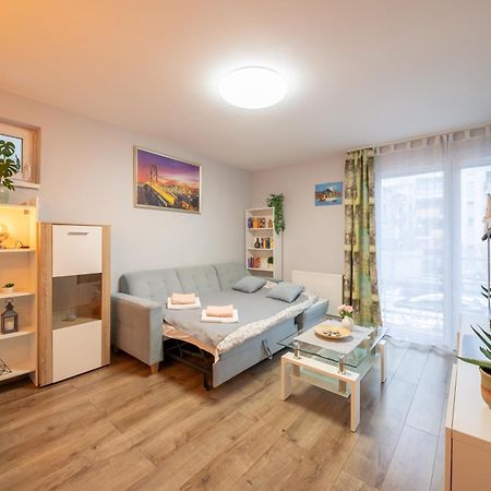 Center Budget Apartment Inside Free Parking Self Check-In Free Streaming Ac Balcony Будапешт Экстерьер фото